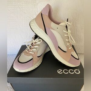NEW NEVER WORN Ecco tennis shoes